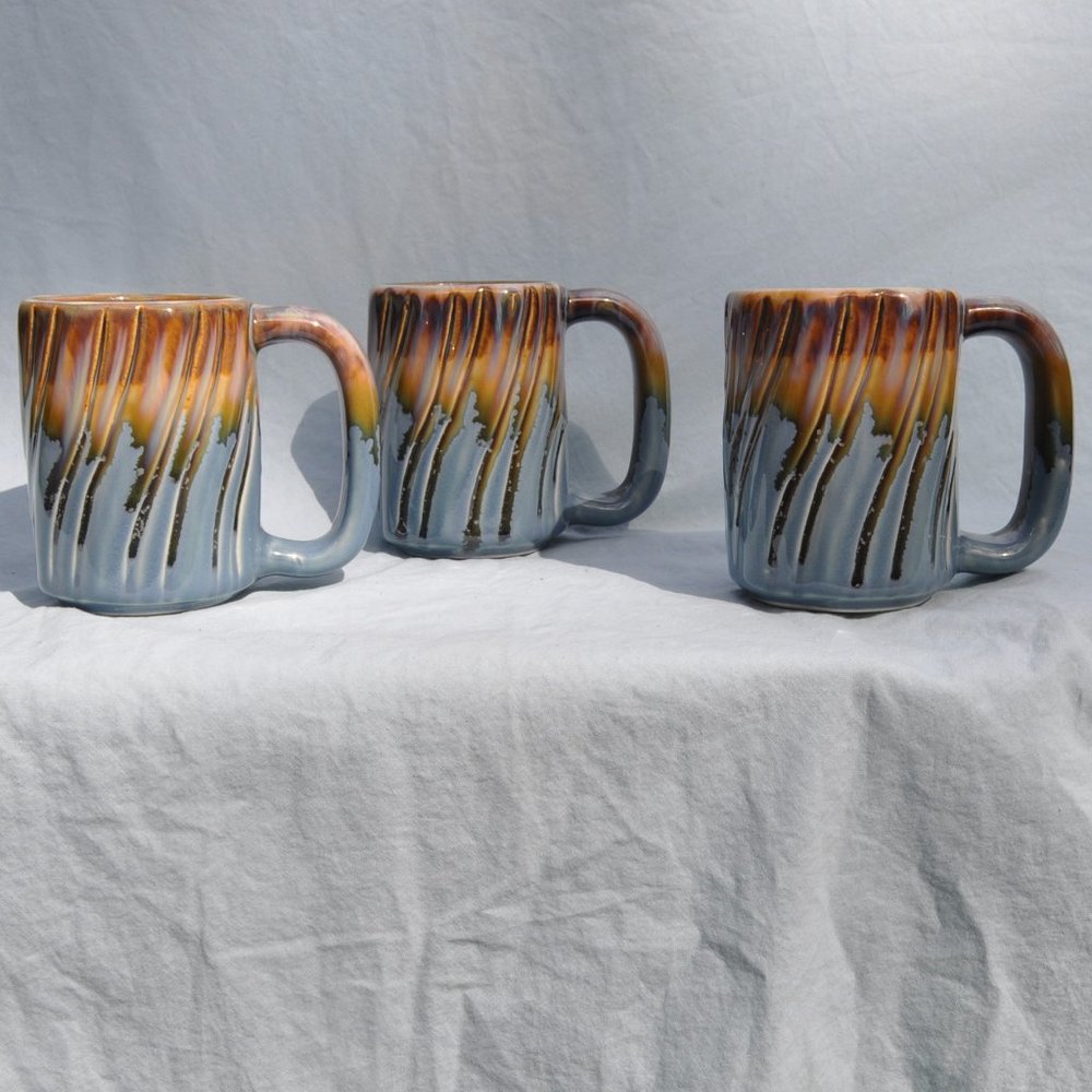 THREE vintage 9 oz Rudolfo Padilla French twist mug stone ware drip glaze (574w)